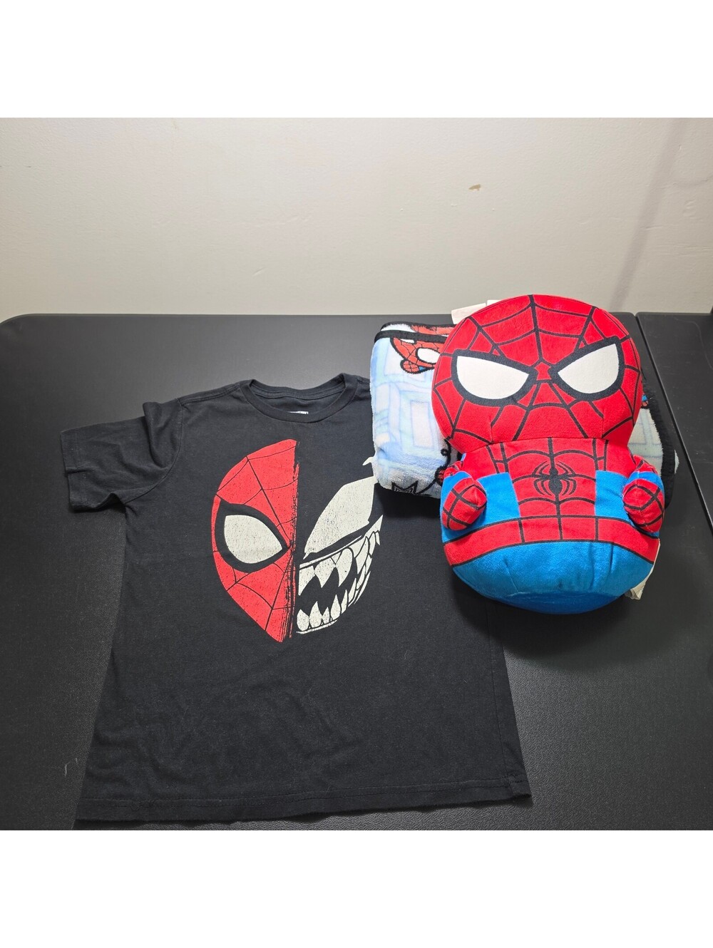 Marvel Black T-Shirt with Half Spider-Man Half Venom Face M